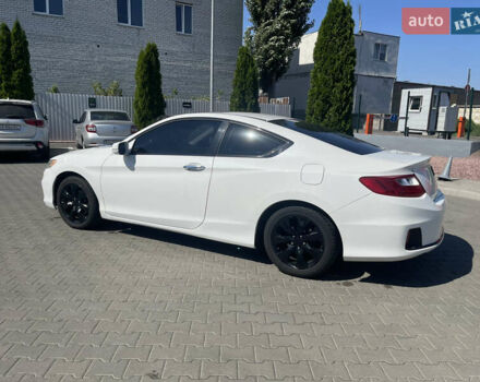 Белый Хонда Аккорд, объемом двигателя 2.4 л и пробегом 192 тыс. км за 8600 $, фото 6 на Automoto.ua