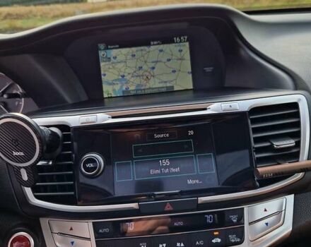 Белый Хонда Аккорд, объемом двигателя 2.36 л и пробегом 127 тыс. км за 10500 $, фото 18 на Automoto.ua