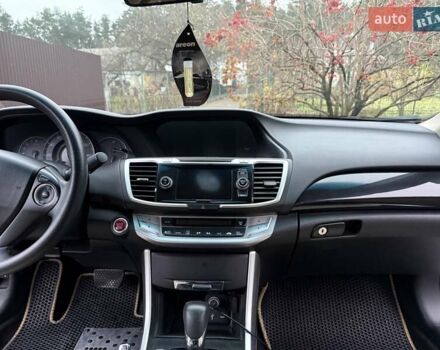 Белый Хонда Аккорд, объемом двигателя 2.36 л и пробегом 223 тыс. км за 11500 $, фото 11 на Automoto.ua