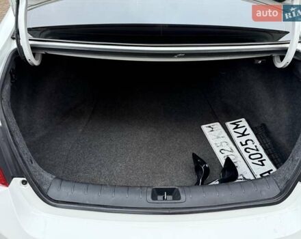 Белый Хонда Аккорд, объемом двигателя 2.36 л и пробегом 223 тыс. км за 11500 $, фото 5 на Automoto.ua