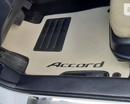 Белый Хонда Аккорд, объемом двигателя 3.5 л и пробегом 67 тыс. км за 16999 $, фото 5 на Automoto.ua