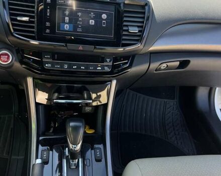 Белый Хонда Аккорд, объемом двигателя 1.9 л и пробегом 105 тыс. км за 14500 $, фото 13 на Automoto.ua