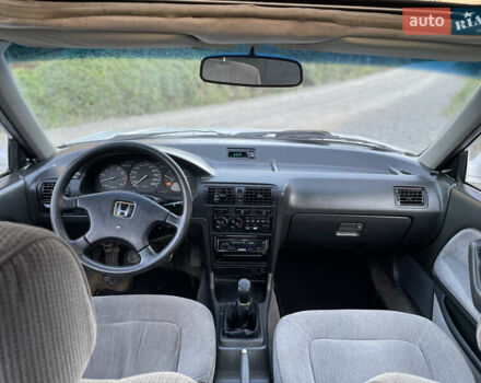 Белый Хонда Аккорд, объемом двигателя 2 л и пробегом 288 тыс. км за 1550 $, фото 6 на Automoto.ua
