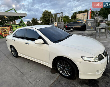 Белый Хонда Аккорд, объемом двигателя 2.35 л и пробегом 274 тыс. км за 7300 $, фото 7 на Automoto.ua