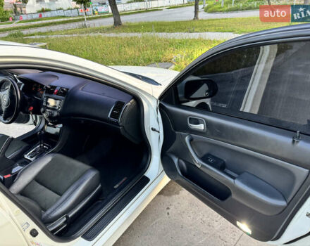 Белый Хонда Аккорд, объемом двигателя 2.35 л и пробегом 274 тыс. км за 7300 $, фото 19 на Automoto.ua