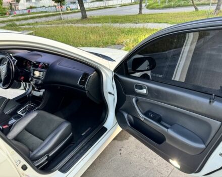 Білий Хонда Аккорд, об'ємом двигуна 2.4 л та пробігом 274 тис. км за 7650 $, фото 19 на Automoto.ua