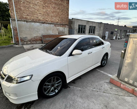 Белый Хонда Аккорд, объемом двигателя 2.35 л и пробегом 274 тыс. км за 7300 $, фото 6 на Automoto.ua