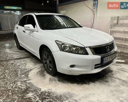 Белый Хонда Аккорд, объемом двигателя 2.36 л и пробегом 227 тыс. км за 5800 $, фото 2 на Automoto.ua