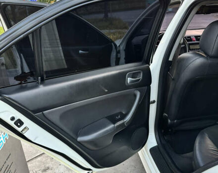 Белый Хонда Аккорд, объемом двигателя 2.35 л и пробегом 274 тыс. км за 7300 $, фото 16 на Automoto.ua