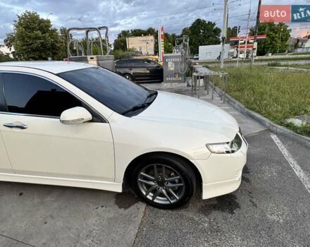 Белый Хонда Аккорд, объемом двигателя 2.35 л и пробегом 274 тыс. км за 7300 $, фото 8 на Automoto.ua