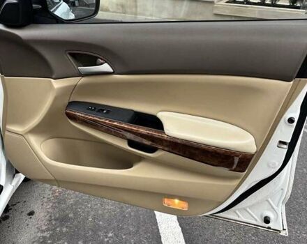 Белый Хонда Аккорд, объемом двигателя 2.35 л и пробегом 260 тыс. км за 7200 $, фото 8 на Automoto.ua