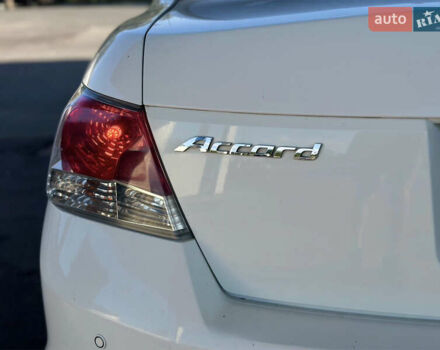 Білий Хонда Аккорд, об'ємом двигуна 2.35 л та пробігом 267 тис. км за 8500 $, фото 5 на Automoto.ua