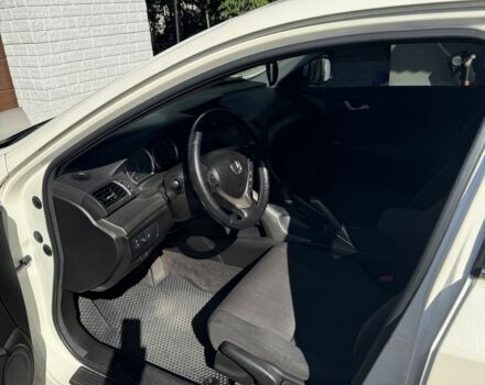 Белый Хонда Аккорд, объемом двигателя 2 л и пробегом 226 тыс. км за 9300 $, фото 5 на Automoto.ua