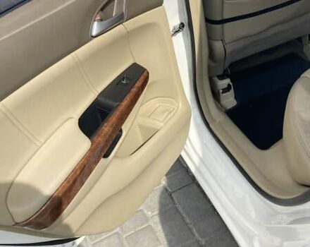 Белый Хонда Аккорд, объемом двигателя 2.35 л и пробегом 124 тыс. км за 9400 $, фото 11 на Automoto.ua