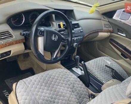 Белый Хонда Аккорд, объемом двигателя 2.35 л и пробегом 124 тыс. км за 9400 $, фото 9 на Automoto.ua