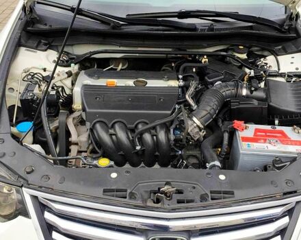 Белый Хонда Аккорд, объемом двигателя 2.4 л и пробегом 300 тыс. км за 8000 $, фото 9 на Automoto.ua