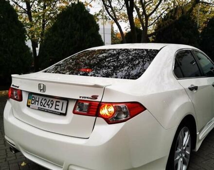 Белый Хонда Аккорд, объемом двигателя 2.35 л и пробегом 118 тыс. км за 12500 $, фото 8 на Automoto.ua