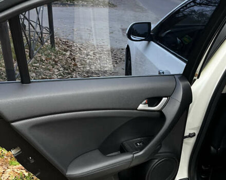 Белый Хонда Аккорд, объемом двигателя 2.35 л и пробегом 226 тыс. км за 9000 $, фото 16 на Automoto.ua