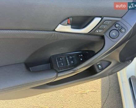 Білий Хонда Аккорд, об'ємом двигуна 2 л та пробігом 192 тис. км за 8900 $, фото 13 на Automoto.ua