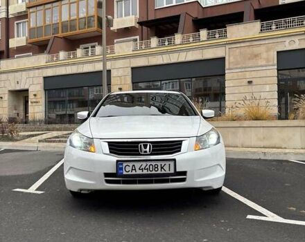 Білий Хонда Аккорд, об'ємом двигуна 2.35 л та пробігом 260 тис. км за 6750 $, фото 1 на Automoto.ua