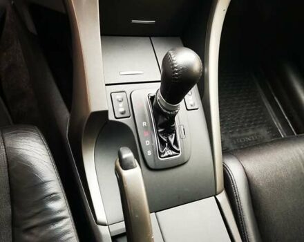 Белый Хонда Аккорд, объемом двигателя 2.35 л и пробегом 118 тыс. км за 12500 $, фото 16 на Automoto.ua