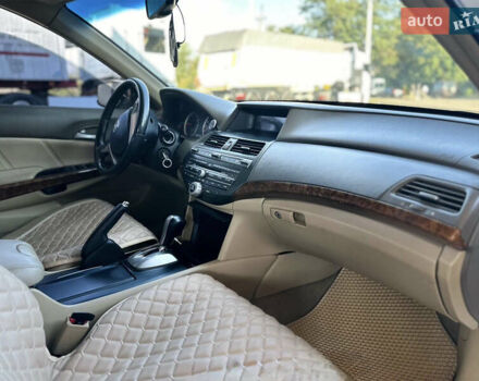 Білий Хонда Аккорд, об'ємом двигуна 2.35 л та пробігом 267 тис. км за 8500 $, фото 7 на Automoto.ua