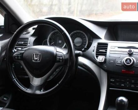 Белый Хонда Аккорд, объемом двигателя 2 л и пробегом 189 тыс. км за 9800 $, фото 23 на Automoto.ua