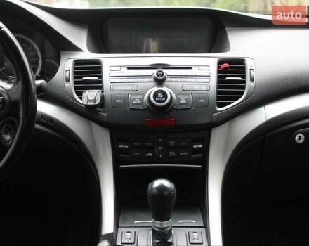 Белый Хонда Аккорд, объемом двигателя 2 л и пробегом 189 тыс. км за 9800 $, фото 26 на Automoto.ua