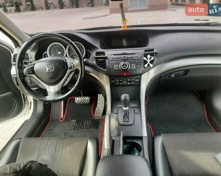 Білий Хонда Аккорд, об'ємом двигуна 2.4 л та пробігом 188 тис. км за 8000 $, фото 22 на Automoto.ua