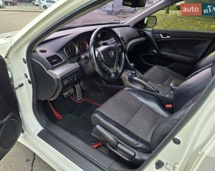 Белый Хонда Аккорд, объемом двигателя 2.35 л и пробегом 188 тыс. км за 8999 $, фото 11 на Automoto.ua