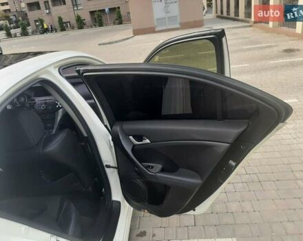 Білий Хонда Аккорд, об'ємом двигуна 2.4 л та пробігом 188 тис. км за 8000 $, фото 21 на Automoto.ua