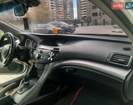 Білий Хонда Аккорд, об'ємом двигуна 2.4 л та пробігом 188 тис. км за 8000 $, фото 19 на Automoto.ua