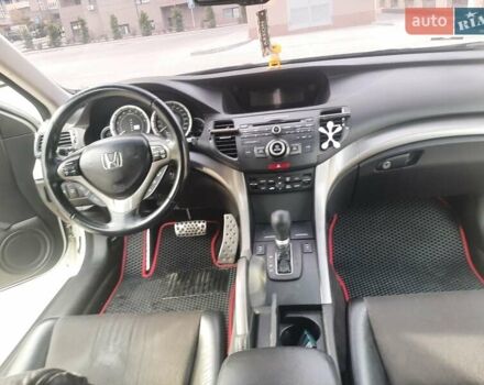 Білий Хонда Аккорд, об'ємом двигуна 2.4 л та пробігом 188 тис. км за 8000 $, фото 20 на Automoto.ua