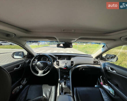 Белый Хонда Аккорд, объемом двигателя 2.4 л и пробегом 267 тыс. км за 9500 $, фото 8 на Automoto.ua