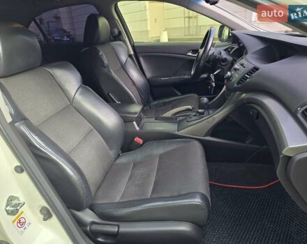 Белый Хонда Аккорд, объемом двигателя 2.35 л и пробегом 188 тыс. км за 8999 $, фото 19 на Automoto.ua