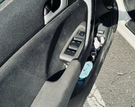 Белый Хонда Аккорд, объемом двигателя 2.2 л и пробегом 291 тыс. км за 8800 $, фото 11 на Automoto.ua