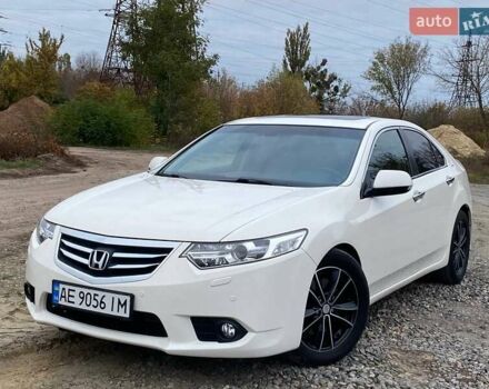 Белый Хонда Аккорд, объемом двигателя 2.4 л и пробегом 177 тыс. км за 9900 $, фото 19 на Automoto.ua