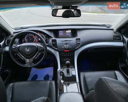 Білий Хонда Аккорд, об'ємом двигуна 2.35 л та пробігом 179 тис. км за 10500 $, фото 16 на Automoto.ua