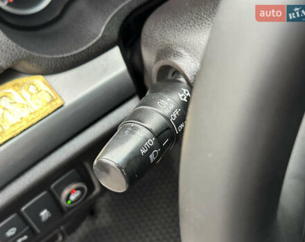 Белый Хонда Аккорд, объемом двигателя 2.4 л и пробегом 227 тыс. км за 9999 $, фото 27 на Automoto.ua