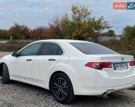 Белый Хонда Аккорд, объемом двигателя 2.4 л и пробегом 177 тыс. км за 9900 $, фото 27 на Automoto.ua