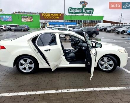 Белый Хонда Аккорд, объемом двигателя 2.35 л и пробегом 227 тыс. км за 10950 $, фото 9 на Automoto.ua