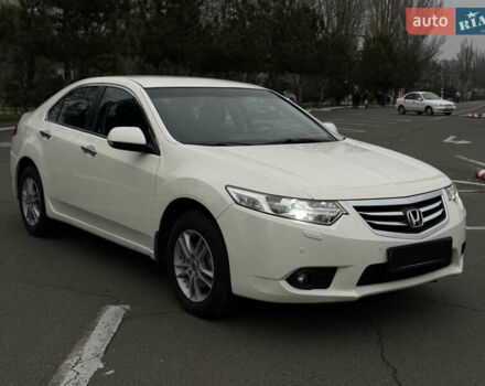 Белый Хонда Аккорд, объемом двигателя 2.2 л и пробегом 170 тыс. км за 10900 $, фото 8 на Automoto.ua