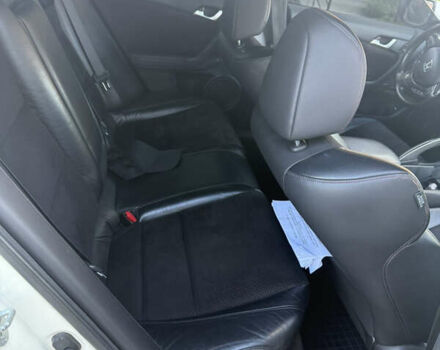 Белый Хонда Аккорд, объемом двигателя 2.35 л и пробегом 229 тыс. км за 11500 $, фото 8 на Automoto.ua