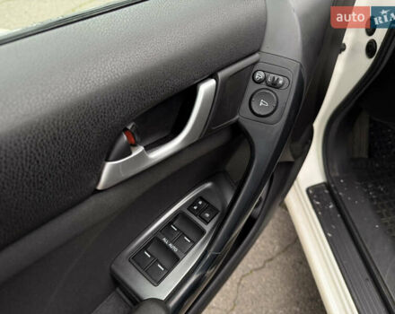 Белый Хонда Аккорд, объемом двигателя 2.2 л и пробегом 170 тыс. км за 10900 $, фото 15 на Automoto.ua