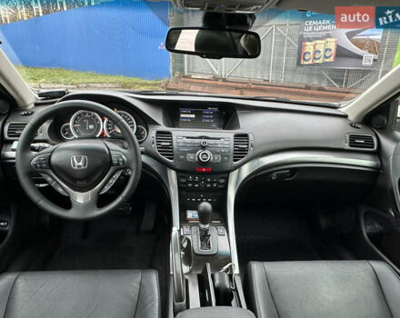 Белый Хонда Аккорд, объемом двигателя 2.4 л и пробегом 227 тыс. км за 9999 $, фото 43 на Automoto.ua