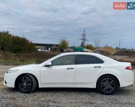 Белый Хонда Аккорд, объемом двигателя 2.4 л и пробегом 177 тыс. км за 9900 $, фото 14 на Automoto.ua