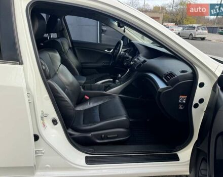 Белый Хонда Аккорд, объемом двигателя 2.35 л и пробегом 195 тыс. км за 10800 $, фото 37 на Automoto.ua