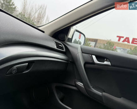 Белый Хонда Аккорд, объемом двигателя 2.2 л и пробегом 170 тыс. км за 10900 $, фото 22 на Automoto.ua