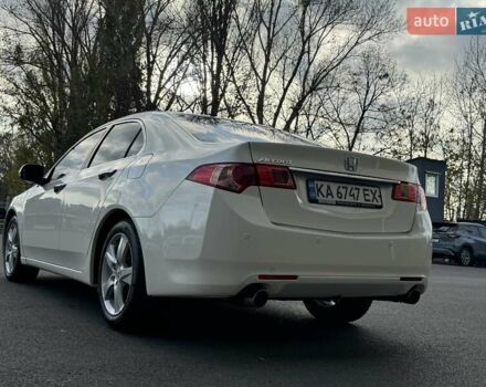 Белый Хонда Аккорд, объемом двигателя 2.35 л и пробегом 195 тыс. км за 10800 $, фото 68 на Automoto.ua