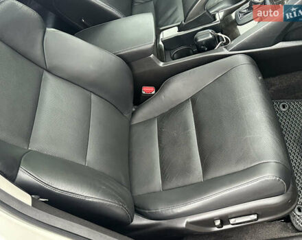 Белый Хонда Аккорд, объемом двигателя 2.4 л и пробегом 227 тыс. км за 9999 $, фото 50 на Automoto.ua